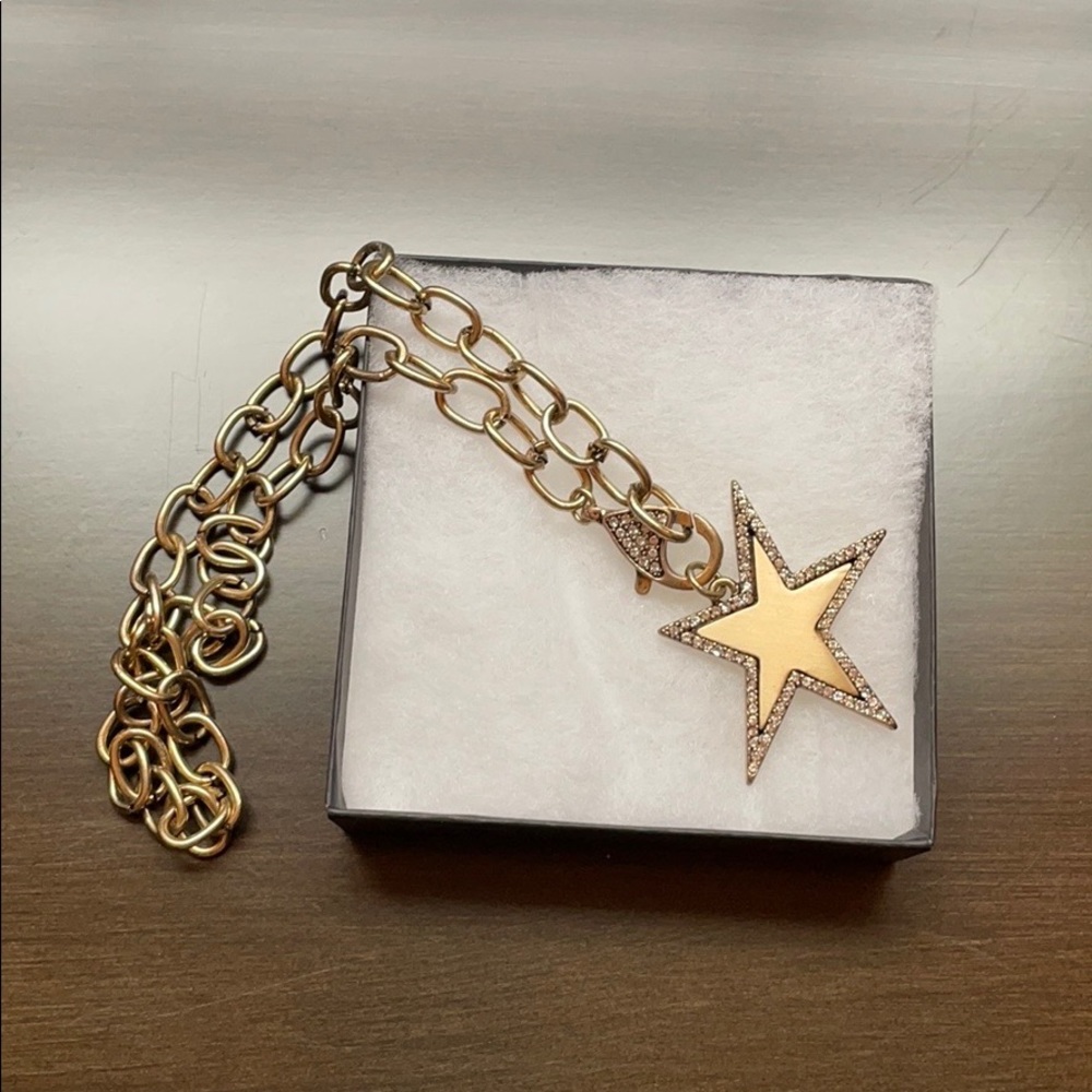 Boutique star necklace
